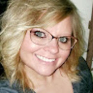 Meet your Posher, Carrie